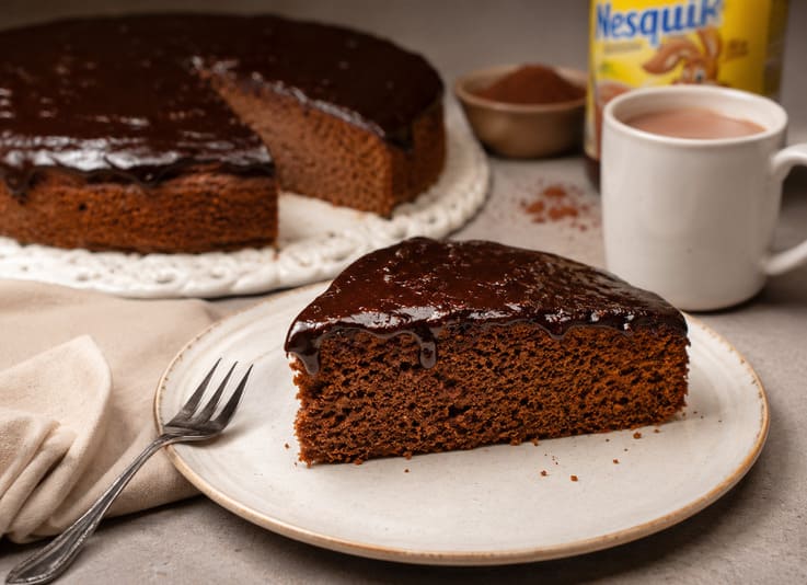 Torta al Nesquik super soffice con glassa golosa