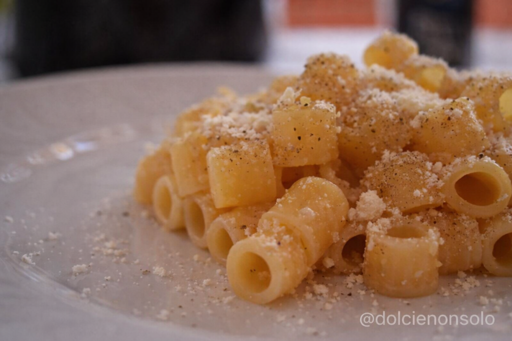 Pasta e patate in bianco | Ricetta facile e veloce